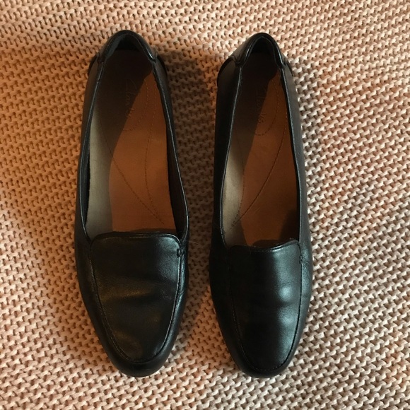 Clarks black leather loafers - Picture 2 of 5